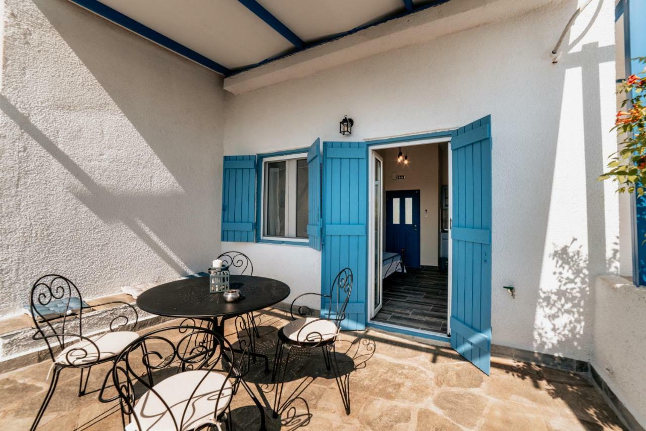 Cyclades Luxury Studios Nea Poteidaia Exteriör bild