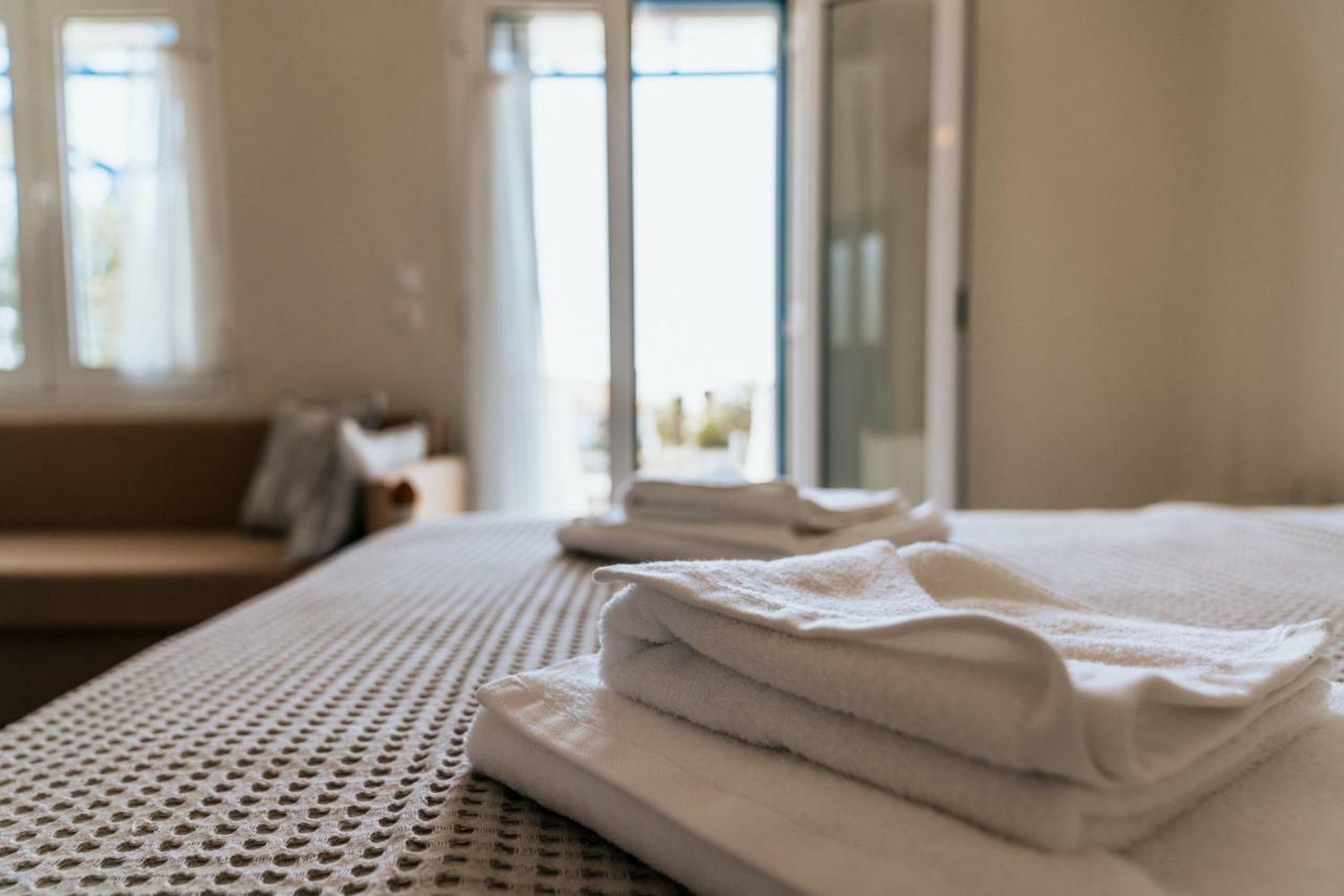 Cyclades Luxury Studios Nea Poteidaia Exteriör bild