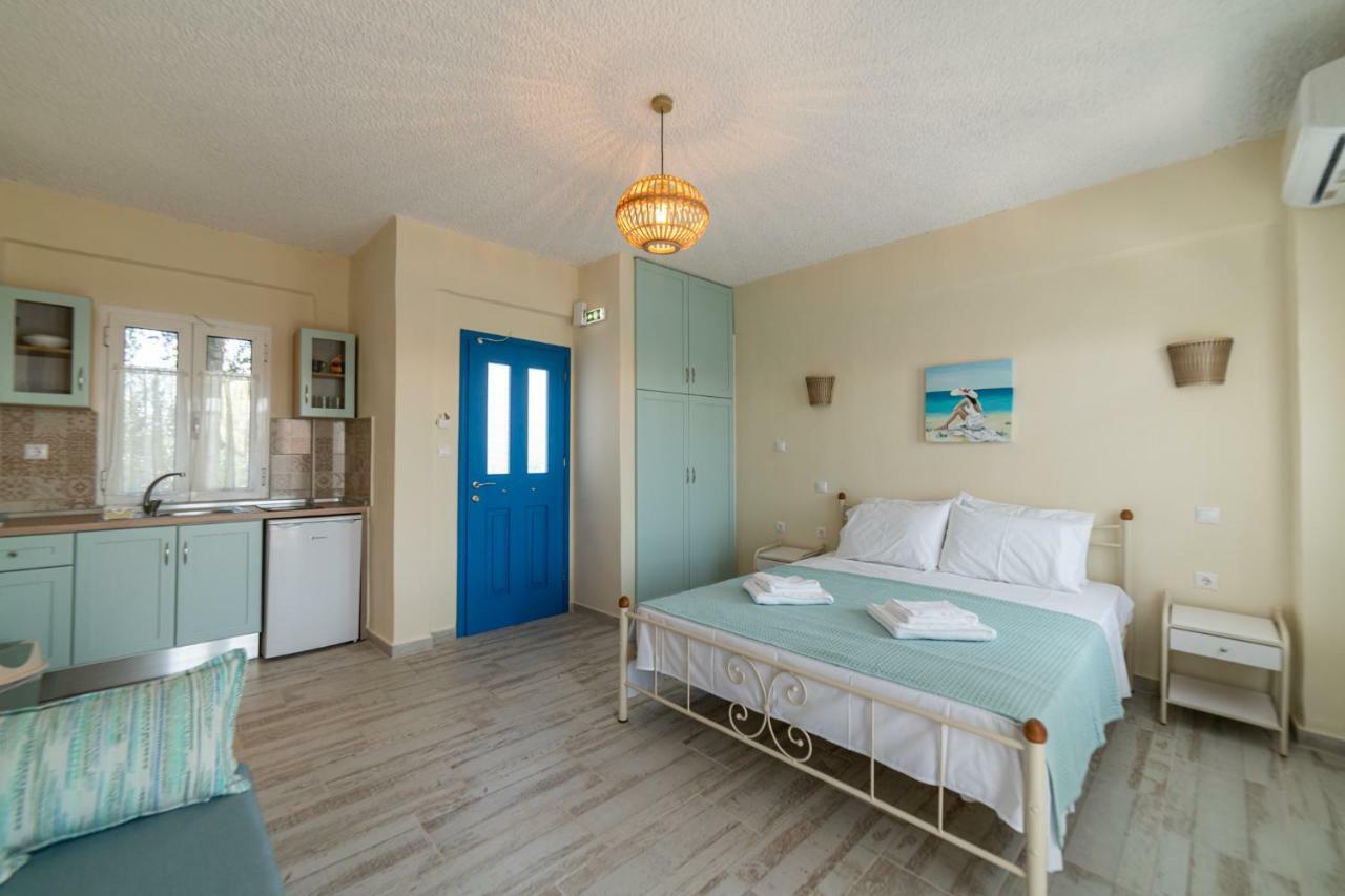 Cyclades Luxury Studios Nea Poteidaia Exteriör bild